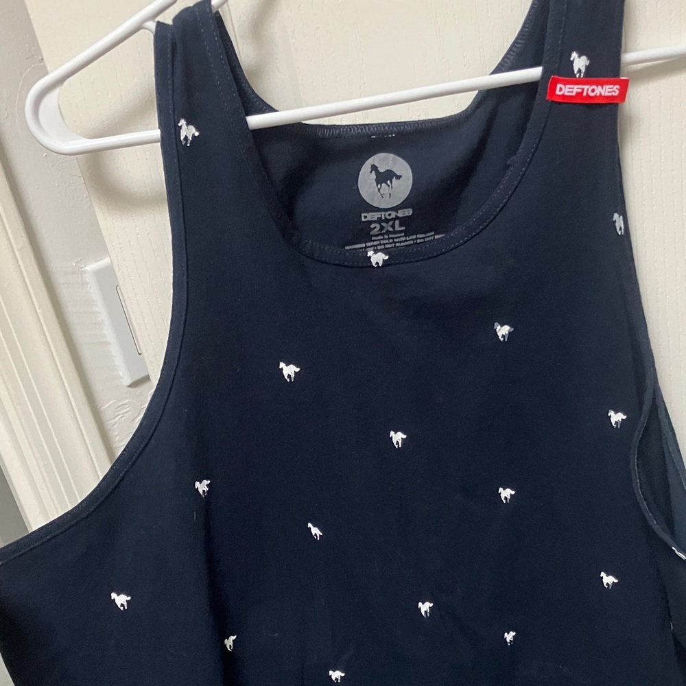 Deftones Tank Top XXL
Pre Owned Rare